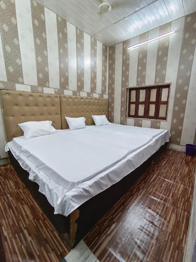 Hotel India Inn Walking Distance From Taj Mahal-- Rooftop Taj Mahal View Agra  Exterior foto