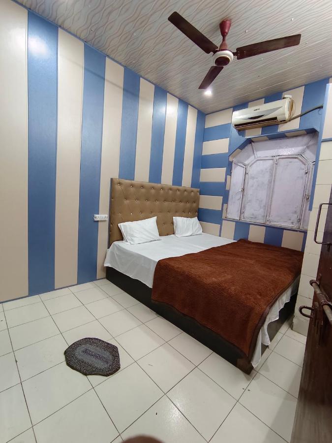 Hotel India Inn Walking Distance From Taj Mahal-- Rooftop Taj Mahal View Agra  Exterior foto