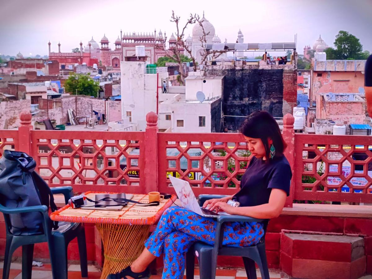 Hotel India Inn Walking Distance From Taj Mahal-- Rooftop Taj Mahal View Agra  Exterior foto