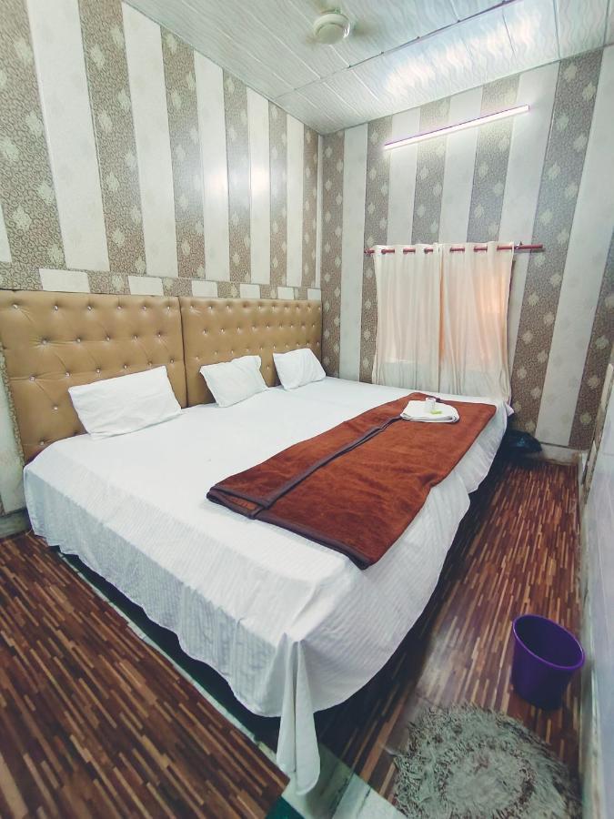 Hotel India Inn Walking Distance From Taj Mahal-- Rooftop Taj Mahal View Agra  Exterior foto