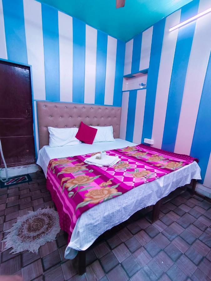 Hotel India Inn Walking Distance From Taj Mahal-- Rooftop Taj Mahal View Agra  Exterior foto