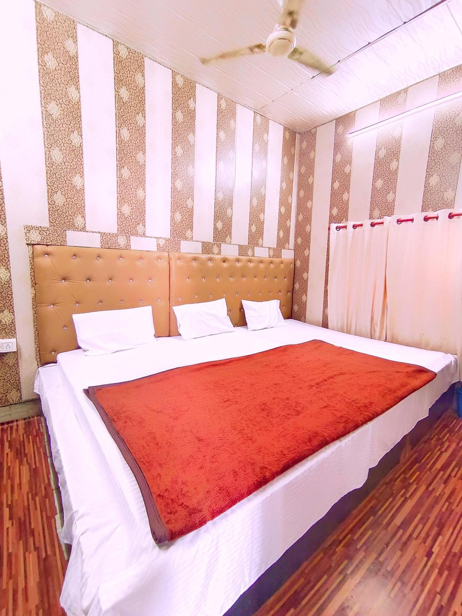 Hotel India Inn Walking Distance From Taj Mahal-- Rooftop Taj Mahal View Agra  Exterior foto
