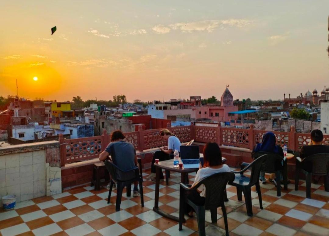 Hotel India Inn Walking Distance From Taj Mahal-- Rooftop Taj Mahal View Agra  Exterior foto