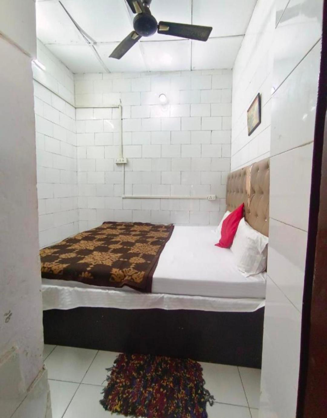 Hotel India Inn Walking Distance From Taj Mahal-- Rooftop Taj Mahal View Agra  Exterior foto