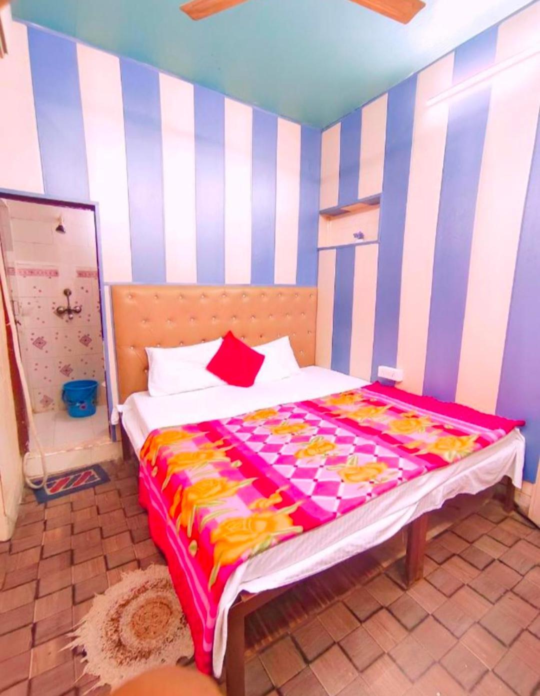 Hotel India Inn Walking Distance From Taj Mahal-- Rooftop Taj Mahal View Agra  Exterior foto